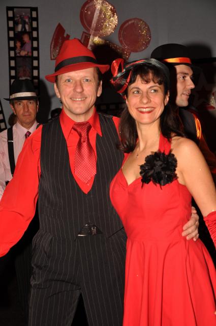 min 2010 11 13 fous swing 194